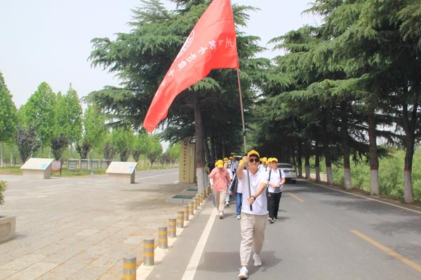 健步走 (2) 健步走 (2)